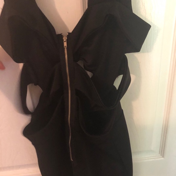 Dress - Picture 3 of 3